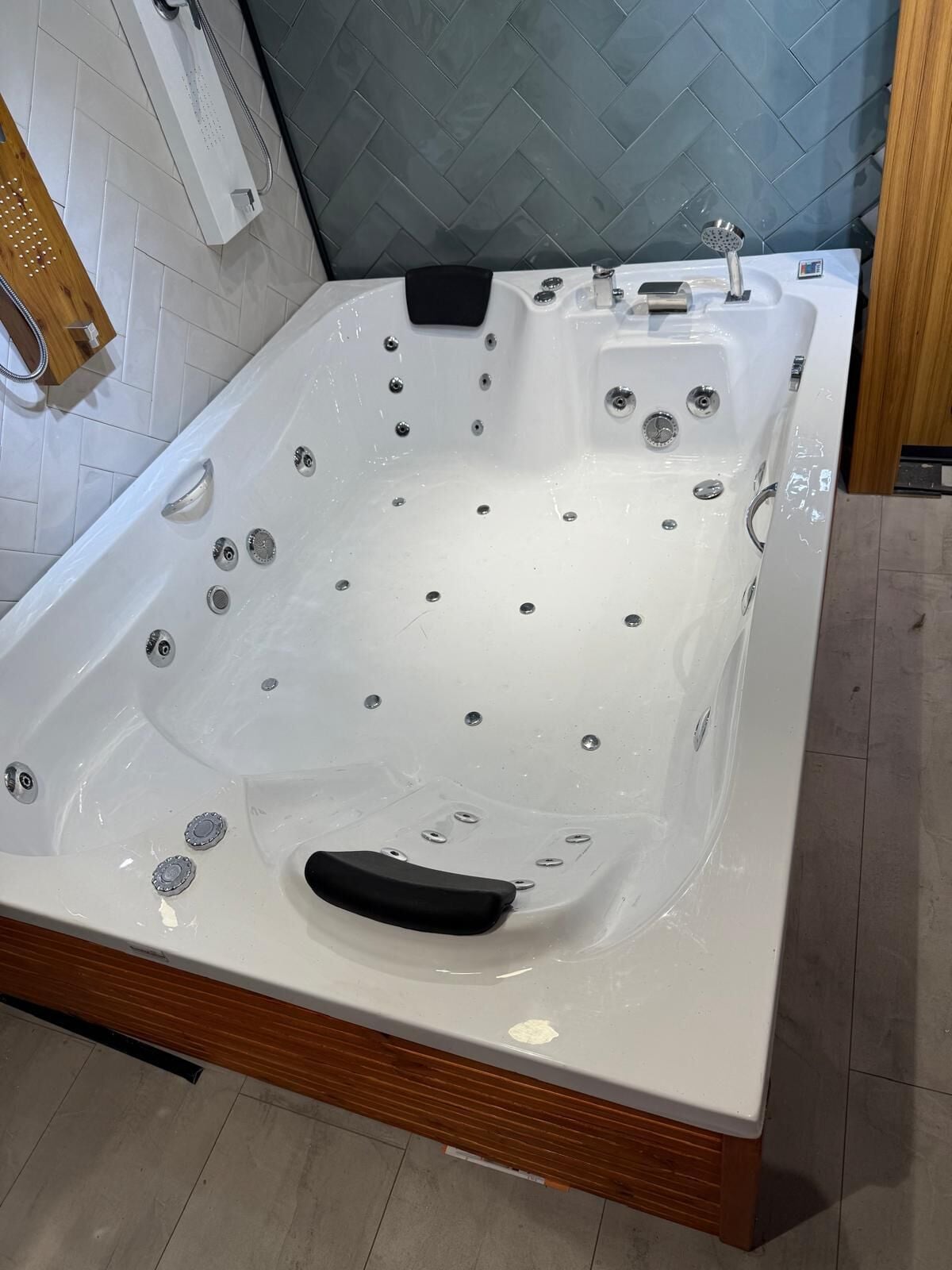 150x200 Vicca Jakuzi